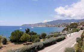 Villaggio Turistico La Vesca