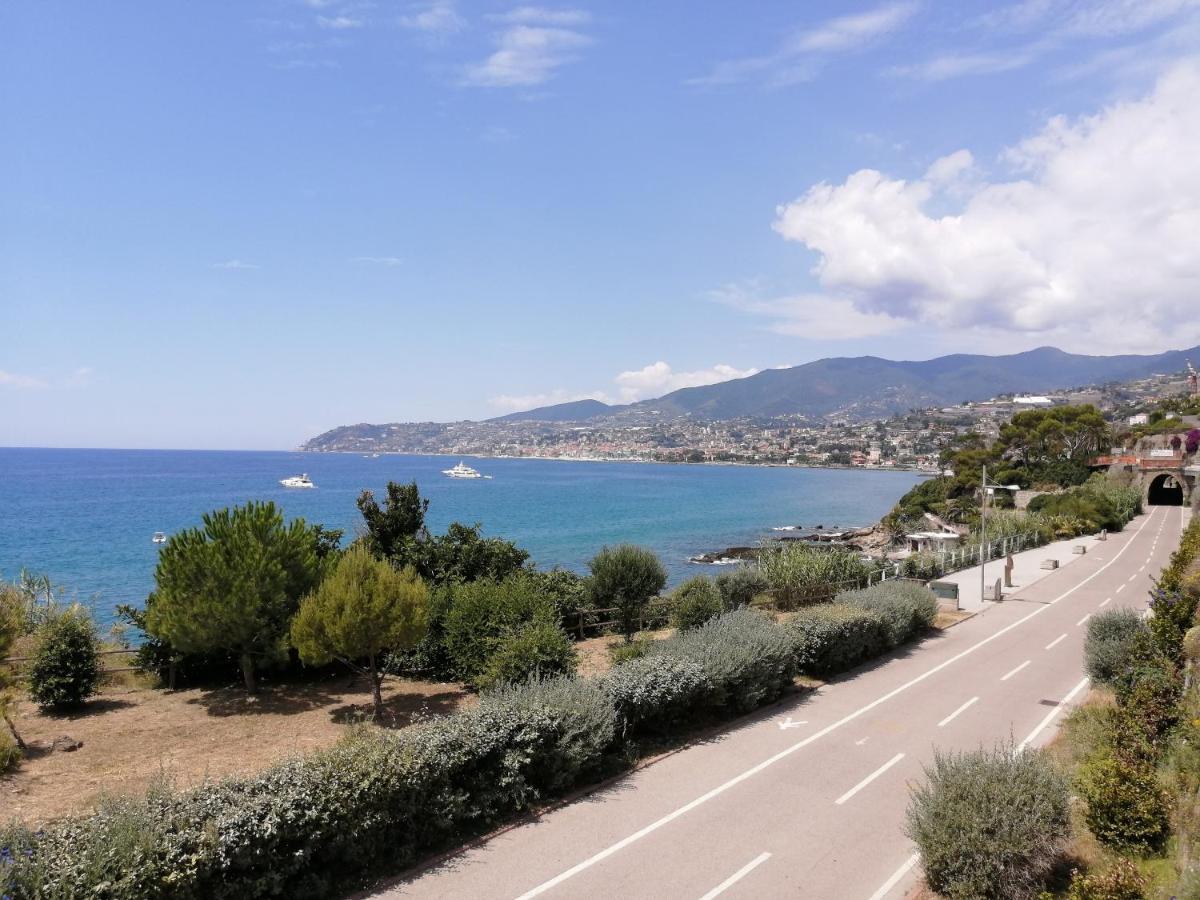 Villaggio Turistico La Vesca Sanremo Exterior photo